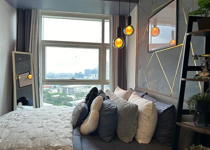 Luxent Ashen Gray Business Centre Living