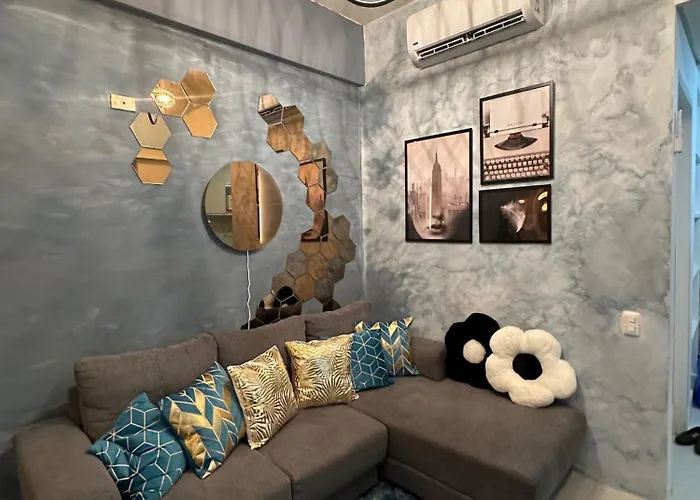 Luxent Ashen Gray Business Centre Living アパートホテル