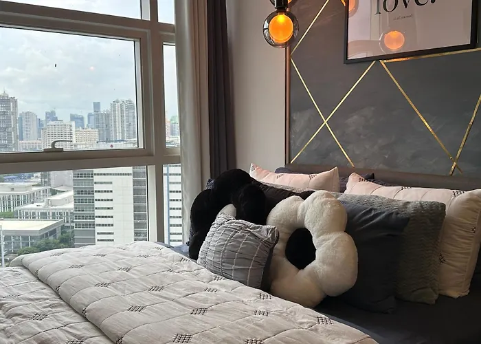 Luxent Ashen Gray Business Centre Living *