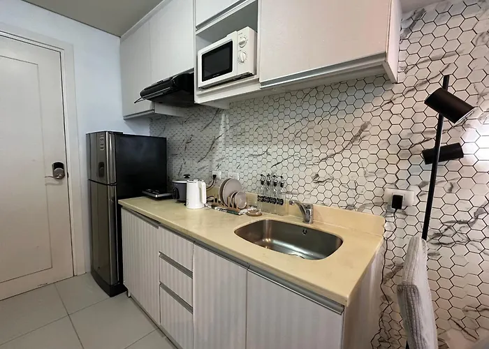 アパートホテル Luxent Ashen Gray Business Centre Living *