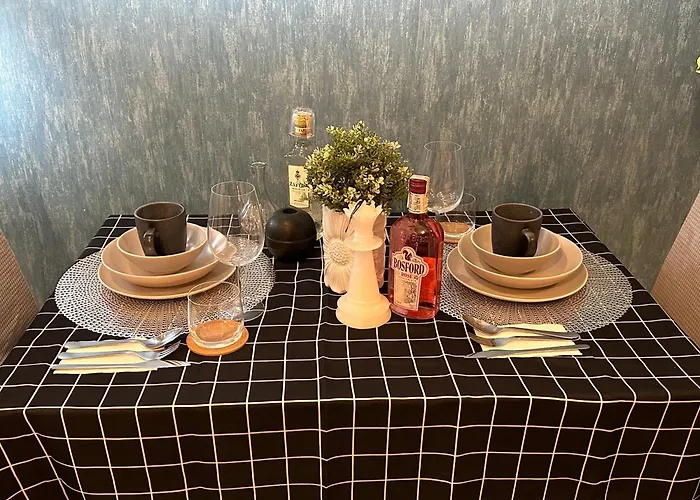 Luxent Ashen Gray Business Centre Living * マニラ市