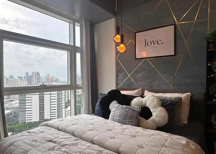 Luxent Ashen Gray Business Centre Living アパートホテル