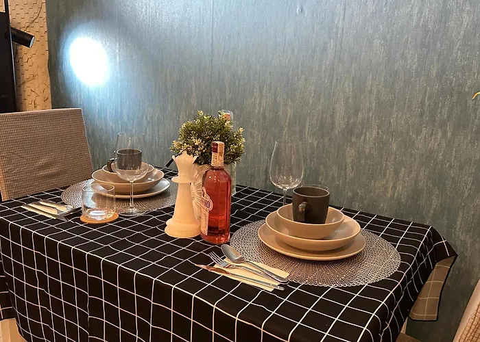 Luxent Ashen Gray Business Centre Living マニラ市